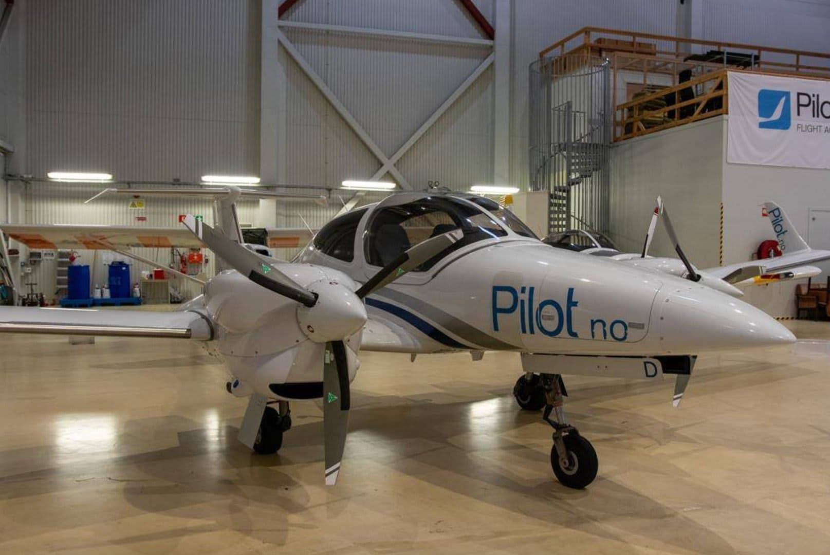 Single engine versus twin engine piston aircraft buyer guide Europe